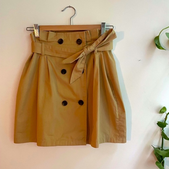 Bershka Dresses & Skirts - BERSHKA High Waisted Paperbag wrap skirt Sz L